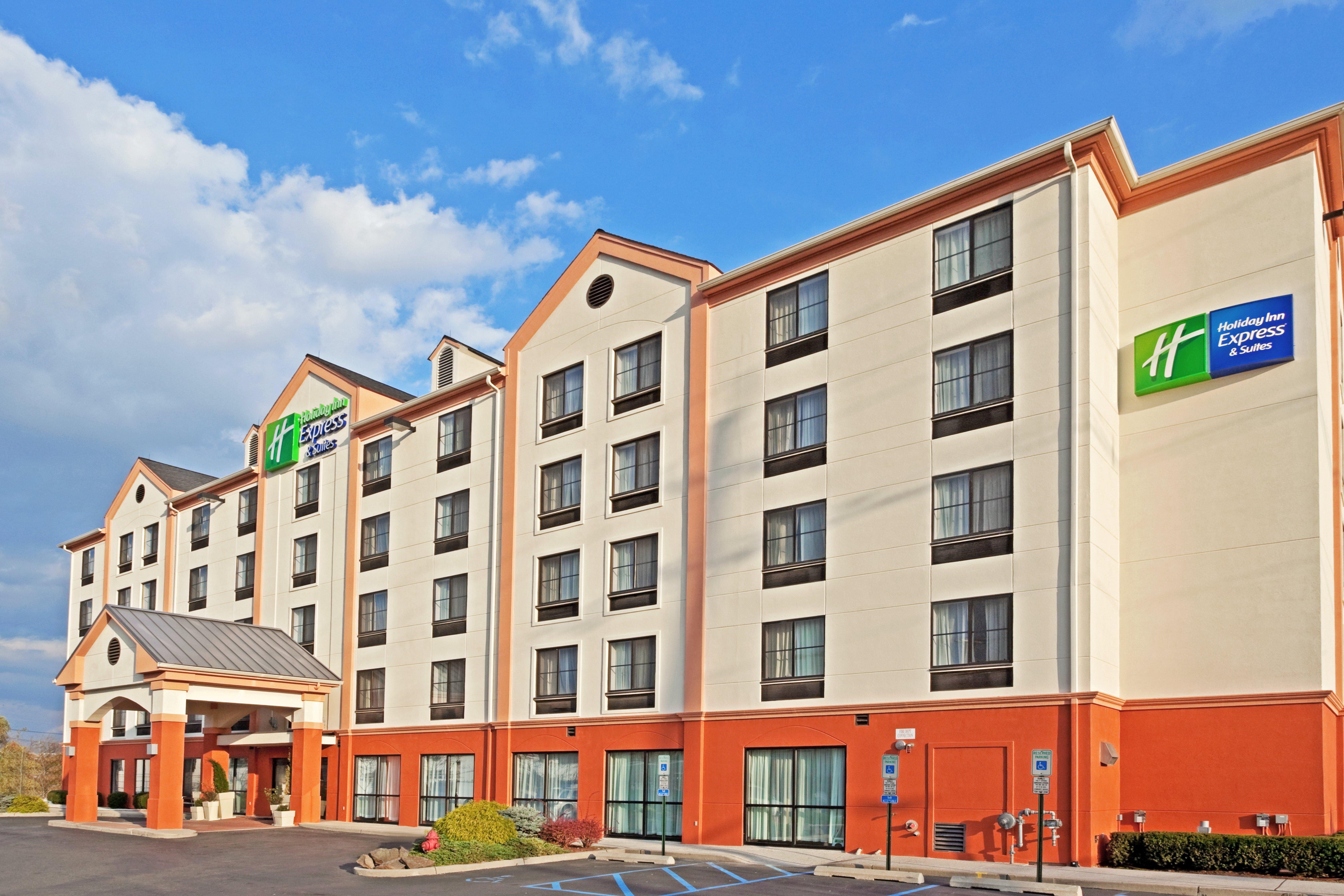 Holiday Inn Express Hotel & Suites Meadowlands Area By Ihg Карлстад Екстериор снимка